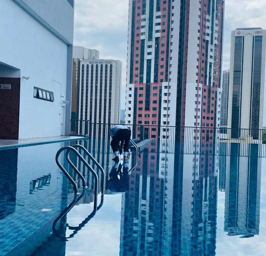 아파트 Klcc Suites Chambers 쿠알라룸푸르